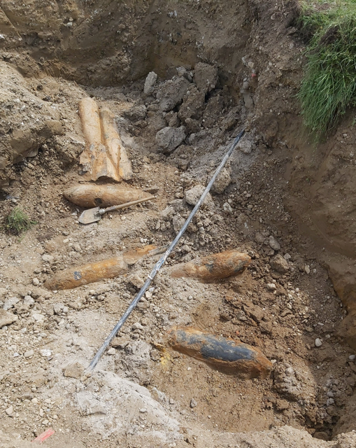 Sprengbombe 6x SD70 Penzing 2022.jpg