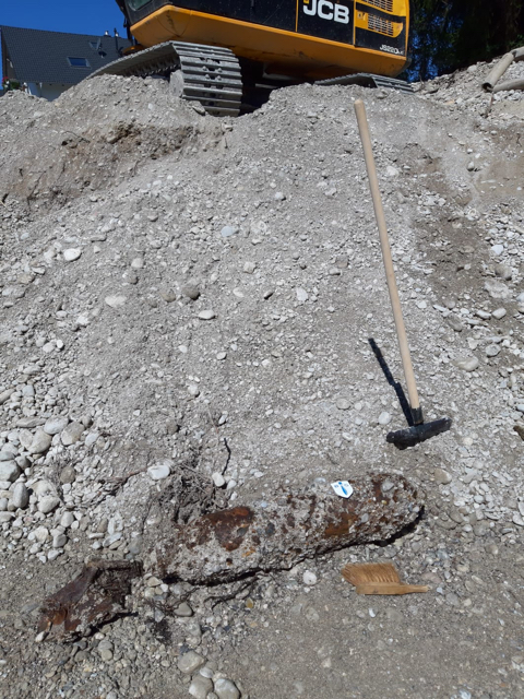 Sprengbombe-2 US 150lbs Geretsried, 2022.jpg