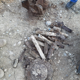 Bombenleitwerk mit Stabbrandbomben München 2018.jpg