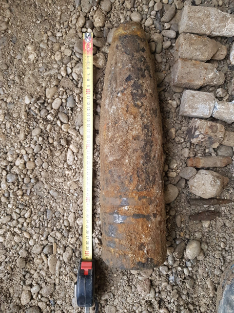 10,5cm Sprenggranate München, 2020.jpg