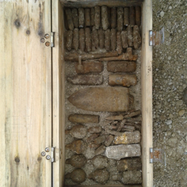 Diverse Granaten + Handgranaten, München Nord, 2016.jpg