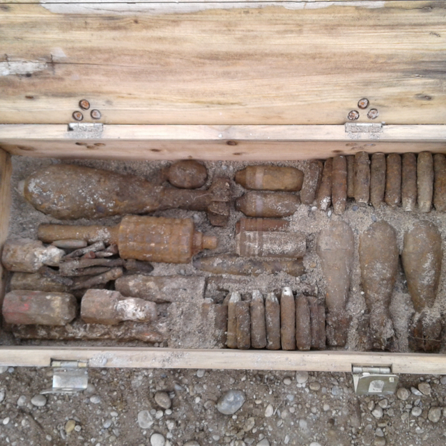 Diverse Granaten + Werfergranaten, München Nord, 2016.jpg