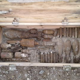 Diverse Granaten + Werfergranaten, München Nord, 2016.jpg