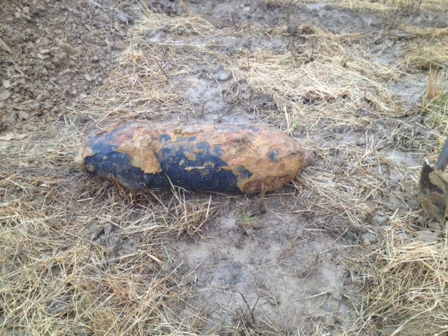 Sprengbombe Kal. 250 lbs Unterföhring, 2014.JPG