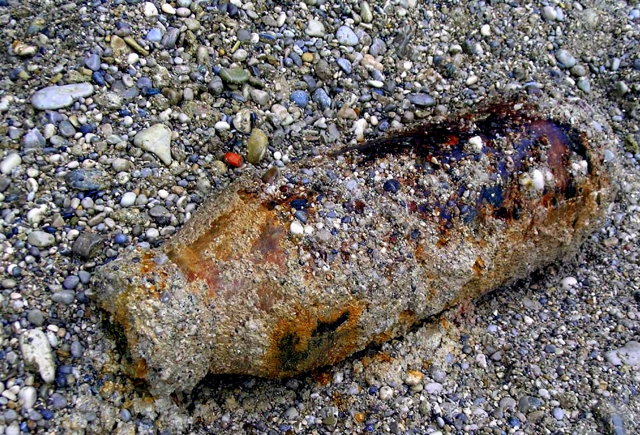 Sprengbombe 500lbs. München- Oberföhring 2007.JPG